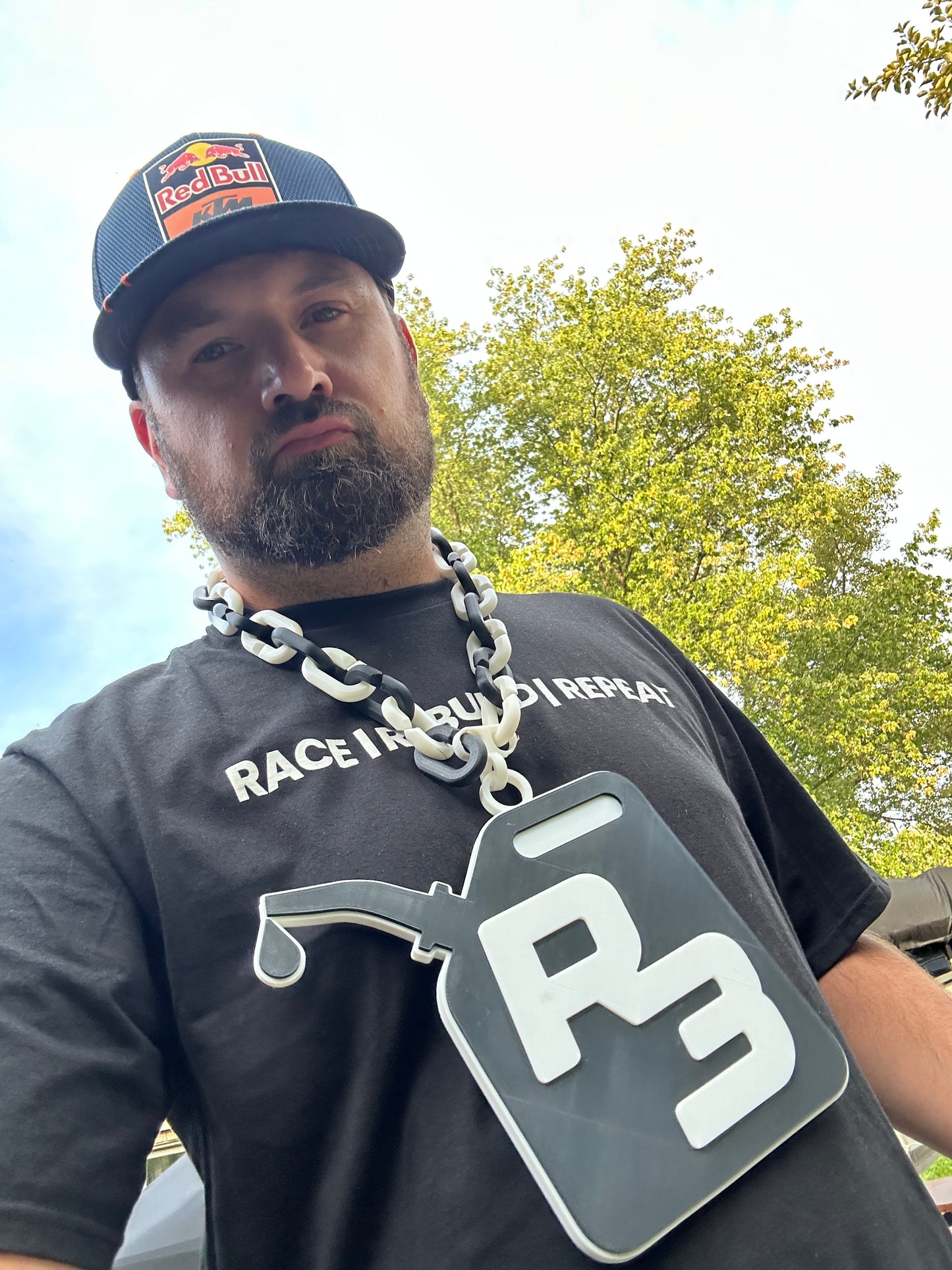 GIANT R3 Gas can chain